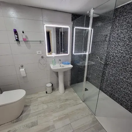 Castle Harbour 2 * 로스크리스티아노스